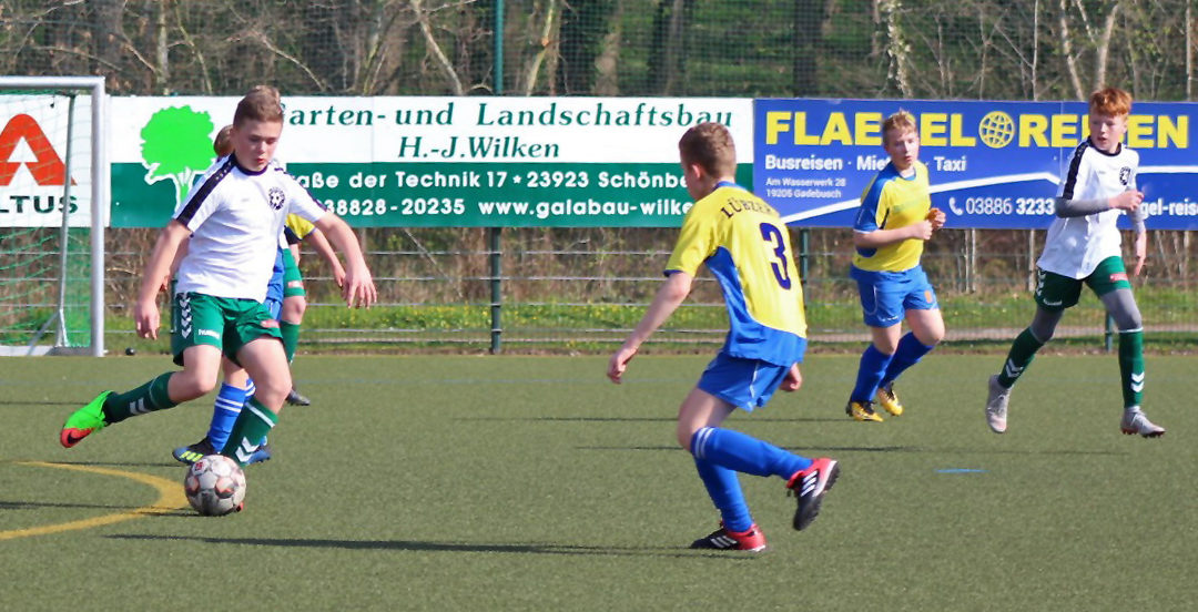 D1 feiert 8:0-Heimsieg