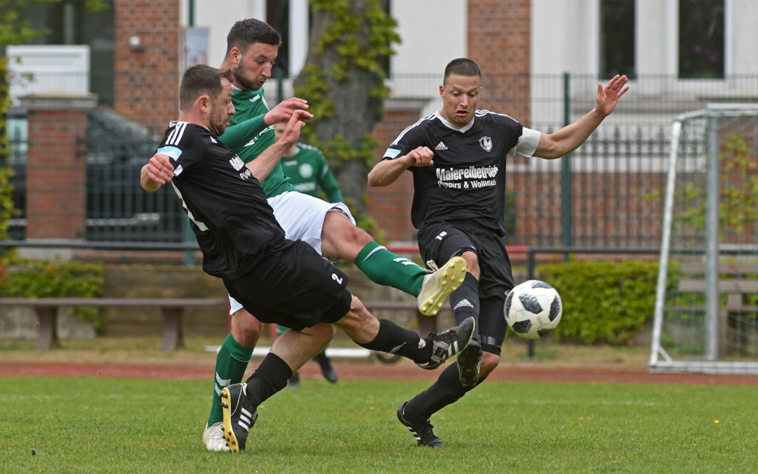 Schönberg verspielt Tabellenführung
