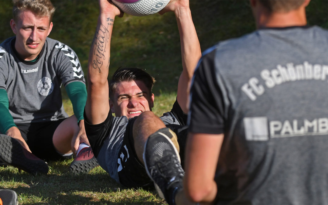 Holmes Place Health Club Lübeck macht Maurine-Kicker fit