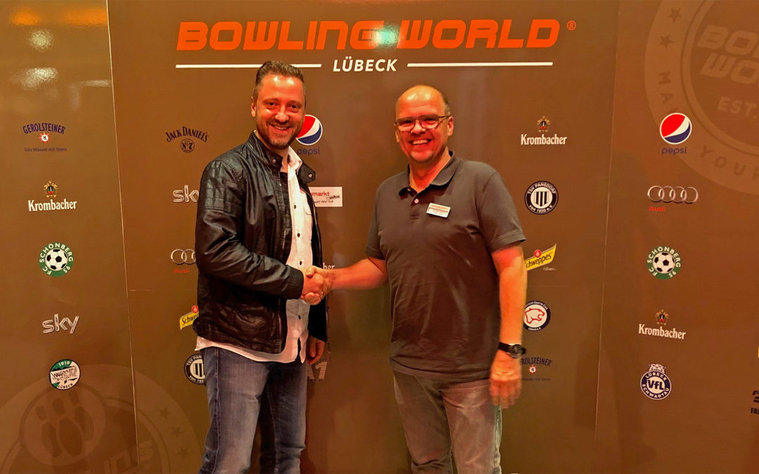 Bowling World und FC Schönberg 95 verlängern Kooperation