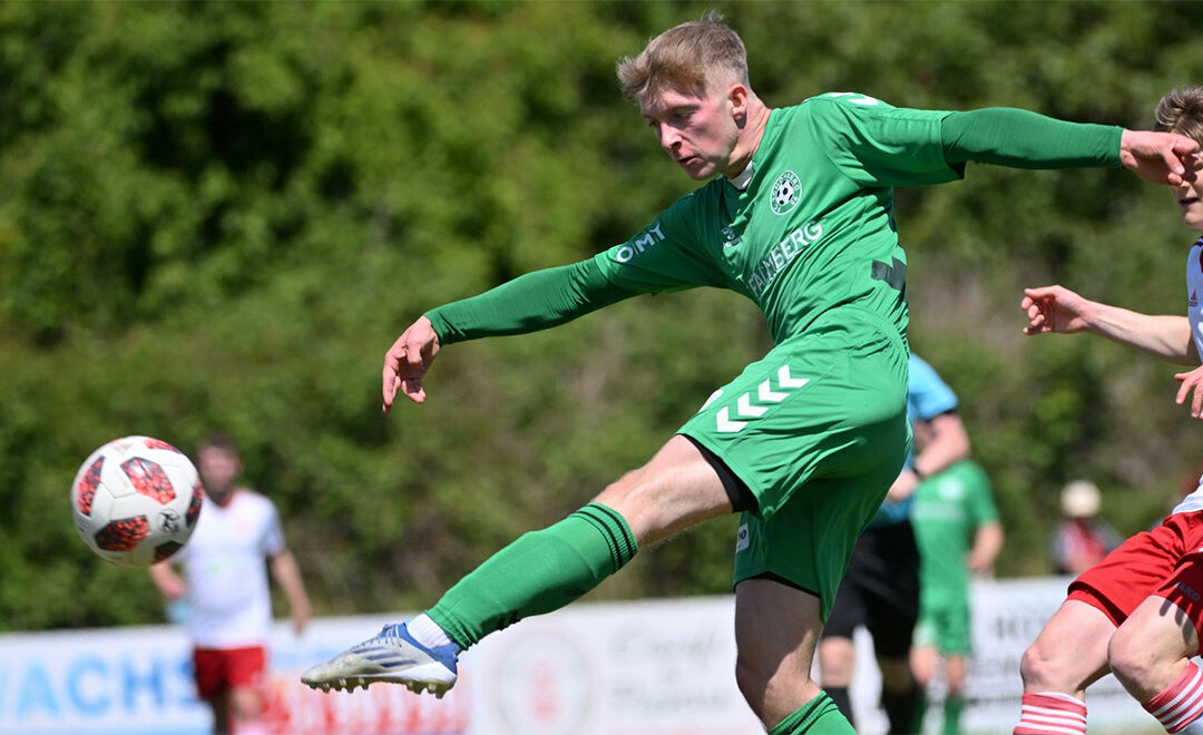 Dennis Godknecht 3 weitere Jahre in Grün-Weiß