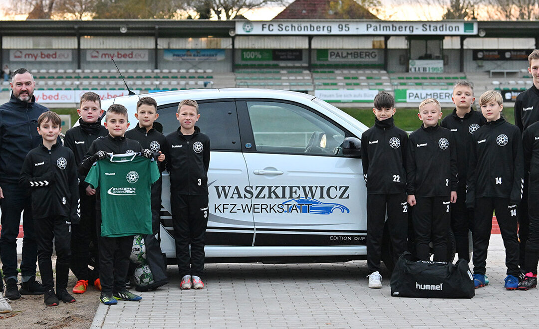 Kfz Waszkiewicz stattet E1-Junioren aus