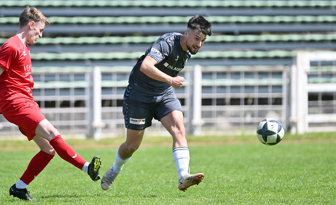 Schönberg setzt sich in Stralsund durch