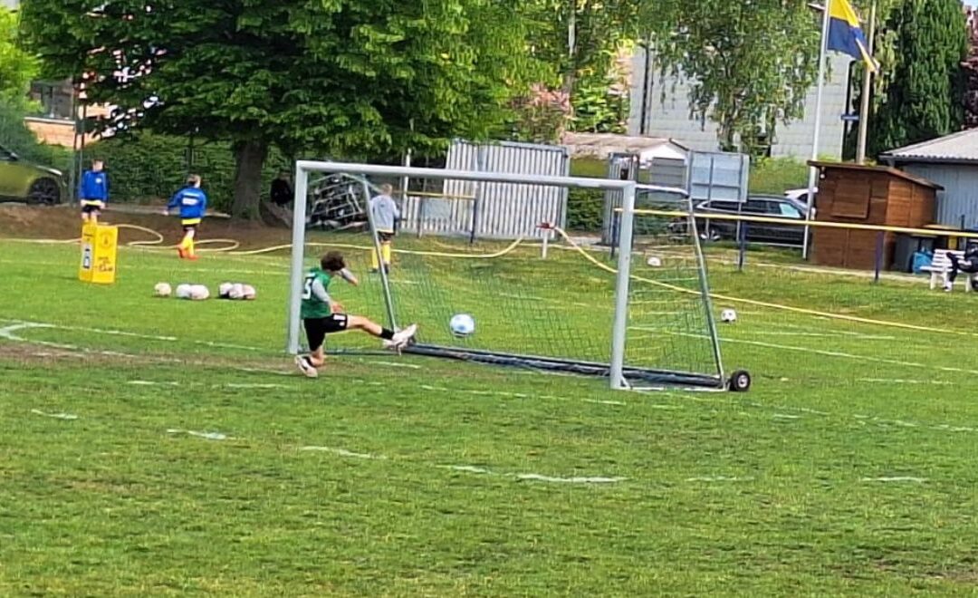 D1-Junioren sacken Punkte beim Neumühler SV ein