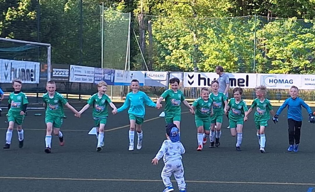 F1 feiert Kantersieg