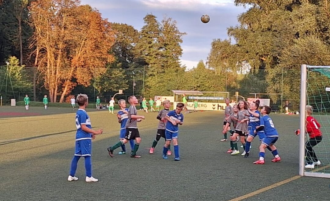 E2 verteidigt Tabellenführung